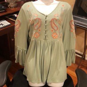 Brand 🆕❤️❤️❤️ CUPIO blouse.